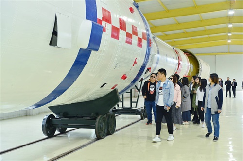 《完美世界》助力中国航天 研学之旅见证“完美”时刻